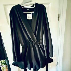 Fraiche By J -  ⚠️ Elegant Black Long Sleeve Flared Romper - NWT SZ XL